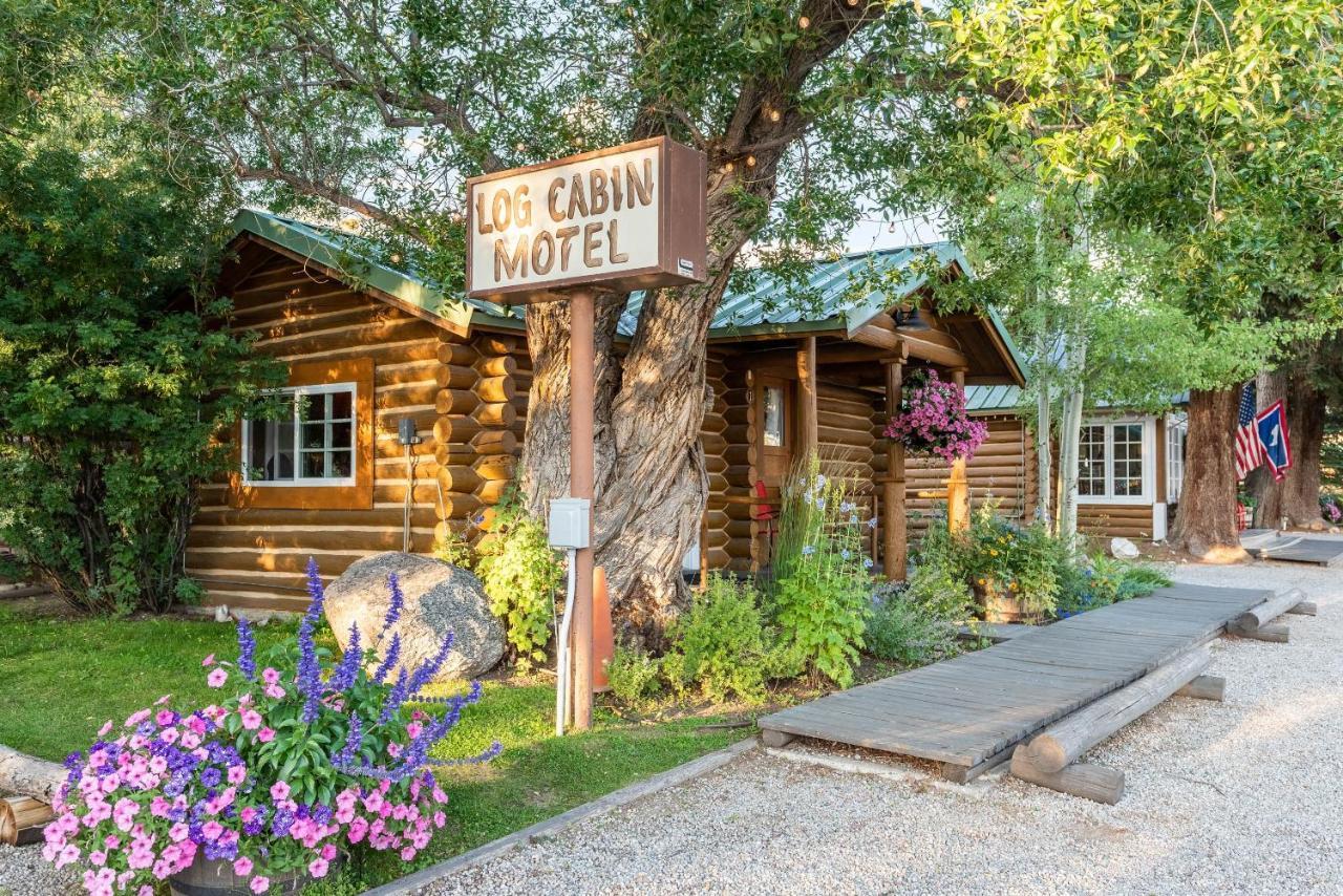 Log Cabin Motel 파인데일 외부 사진