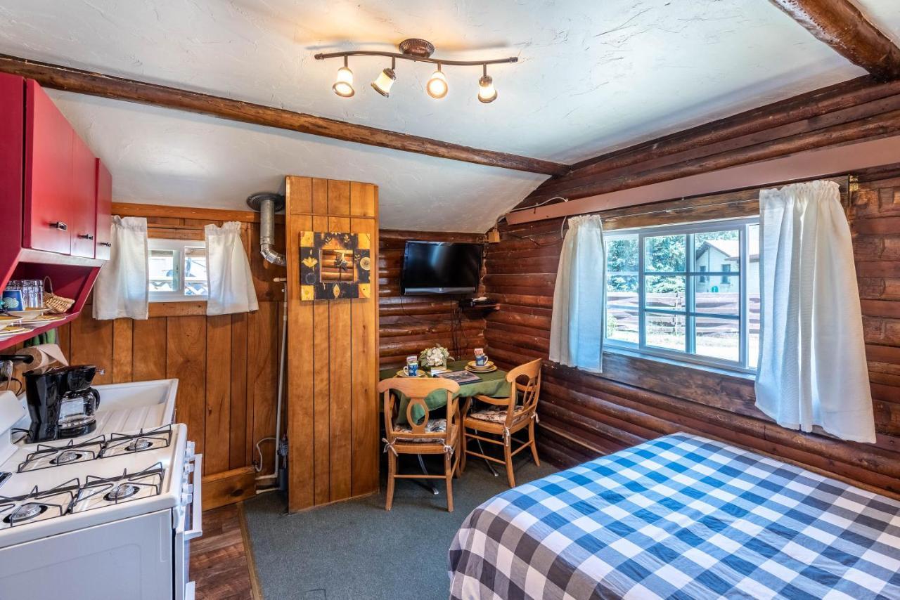 Log Cabin Motel 파인데일 외부 사진